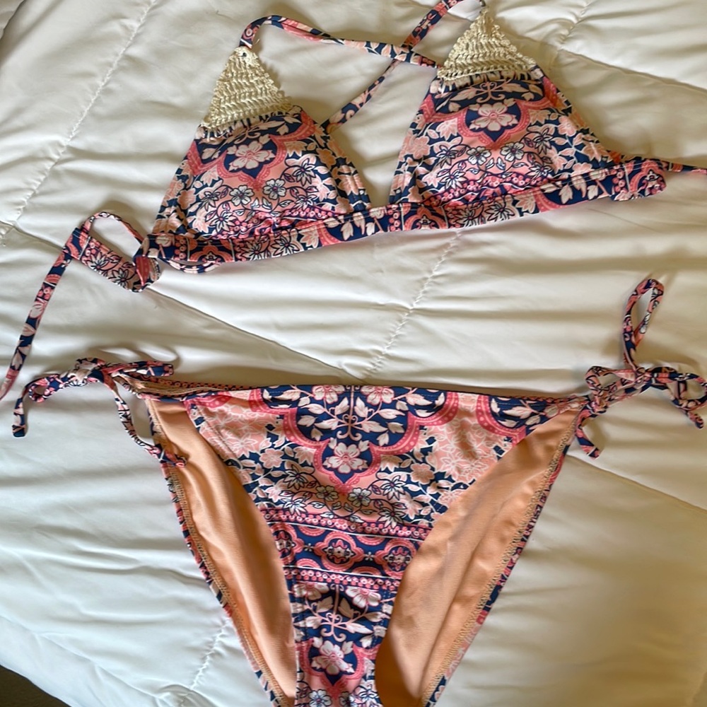Xhilaration, 2 piece bathing suit. Good condition. Medium top, Large bottom.